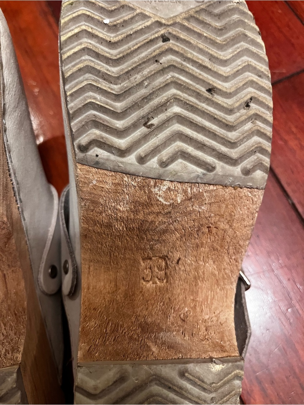 MIA Clogs - Picture 3 of 3